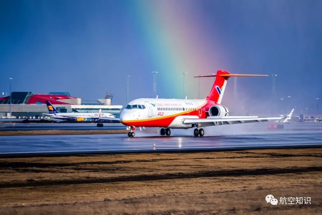 成功凯旋!ARJ21冰岛大侧风第一现场全景记录! 成功凯旋!ARJ21冰岛大侧风第一现场全景记录!